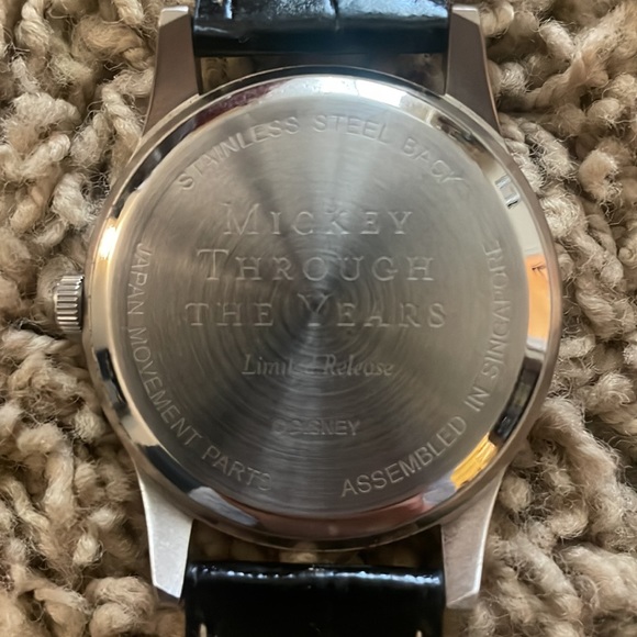 Disney Mickey Through the Years Watch - Picture 3 of 6